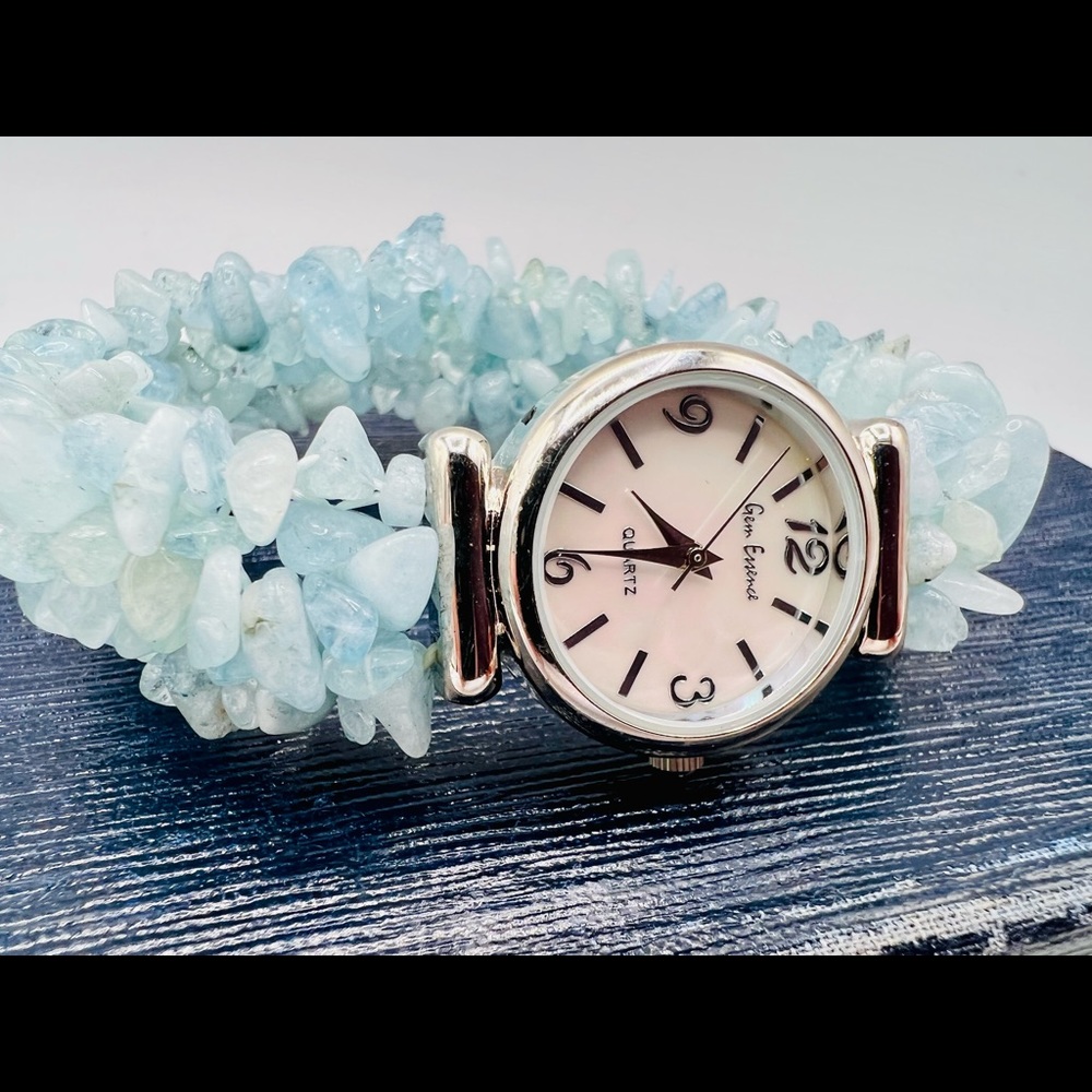 GEM ESSENCE light blue quartz polished gemstone stretch band bracelet watch - Picture 2 of 7